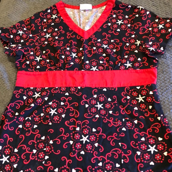 Scrub top bundle - Picture 5 of 8